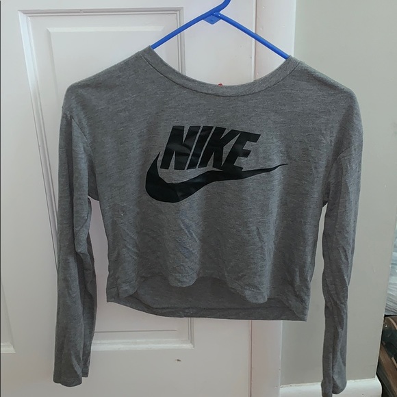 Nike crop top - Picture 1 of 2